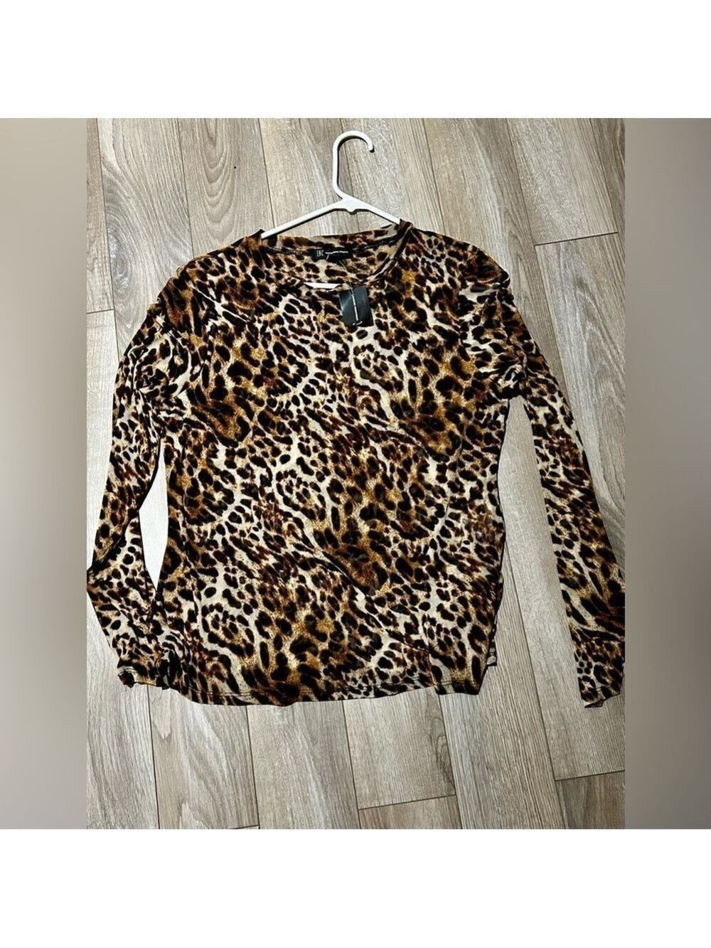 INC International Concepts Leopard Print Long Sleeve Top - Picture 2 of 4
